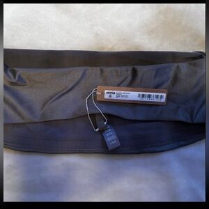 Skims shine spandex jersey bandeau color gray chalk nwt size large